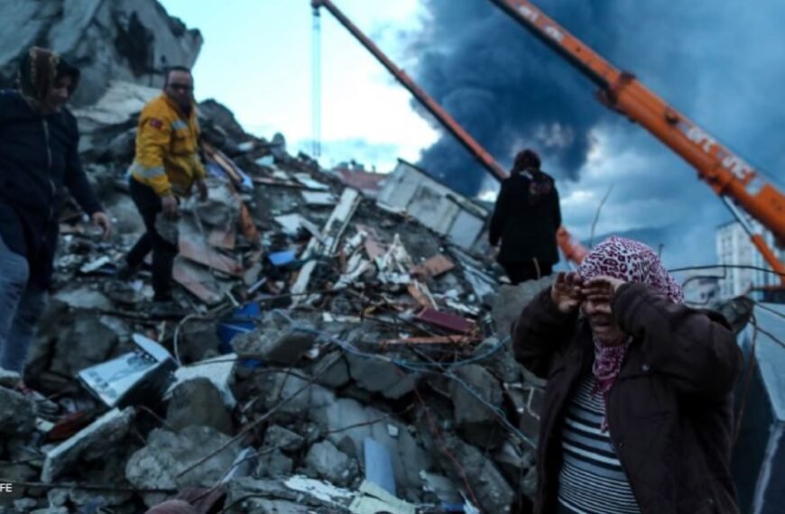 -IMPACTANTES VIDEOS- Turquía y Siria: ya son más de 5.000 los muertos por los terremotos