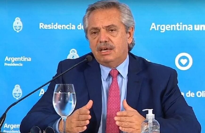 Una abogada cercana a CFK denunció a Alberto Fernández por sus declaraciones sobre la pobreza y pidió que no lo dejen salir del país