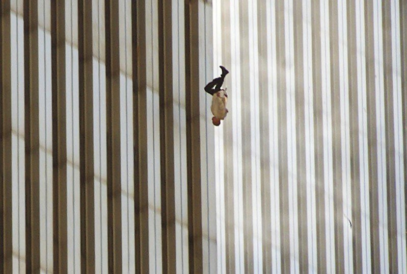 El día que el mundo cambió: Las 29 imágenes más impactantes del ataque terrorista del 11 de septiembre imposibles de olvidar