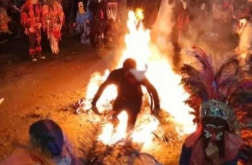 -FOTOS- Se les apareció una extraña silueta humana bailando en el fuego mientras quemaban el pujllay en Catamarca