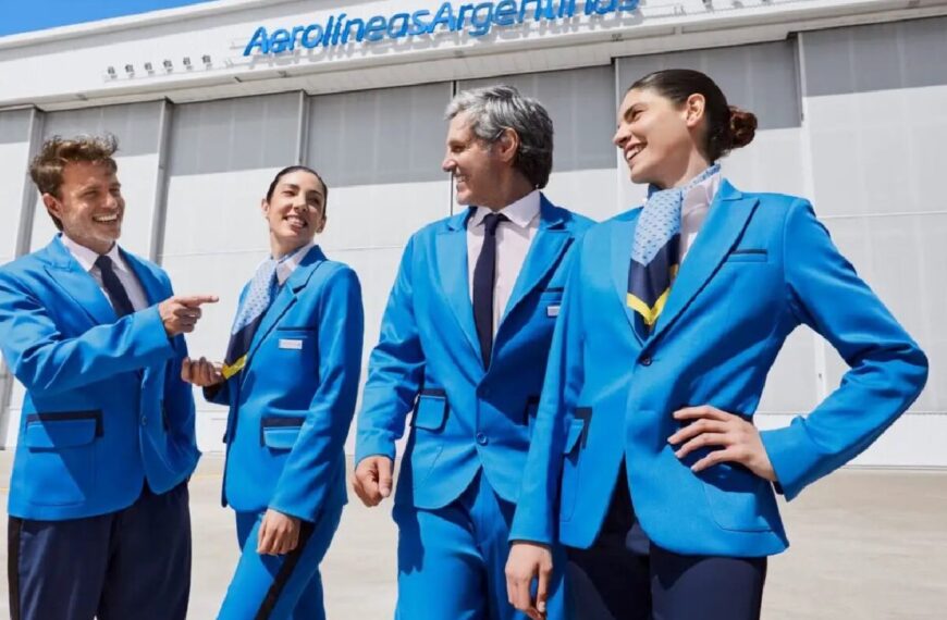 Aerolíneas Argentinas tiene más de 11.000 empleados y esto es lo que ganan según un informe del gobierno de Milei