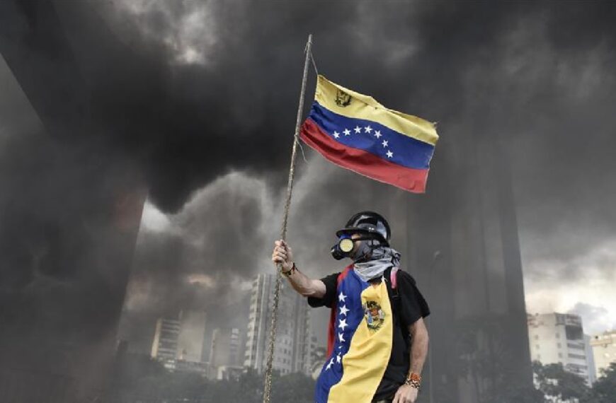 Cuatro muertos, 46 detenidos y decenas de heridos durante las protestas contra el fraude de Nicolás Maduro en Venezuela