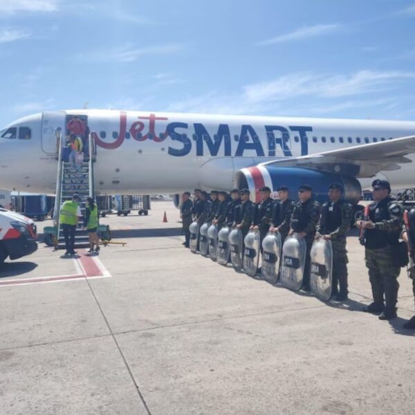 Tras el paro salvaje de Intercargo, el gobierno Milei decidió operar con efectivos de las fuerzas Federales: “Es el fin de Intercargo tal como lo conocemos”