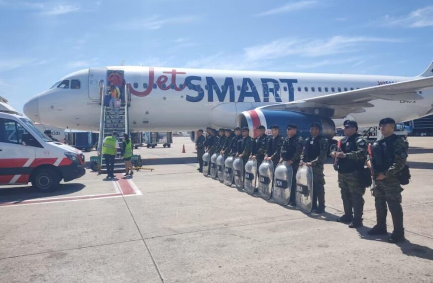 Tras el paro salvaje de Intercargo, el gobierno Milei decidió operar con efectivos de las fuerzas Federales: “Es el fin de Intercargo tal como lo conocemos”